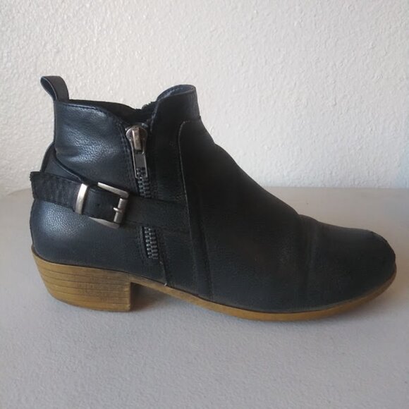 Jessica Cline women's size 7.5W black and brown ankle boot - Picture 6 of 14